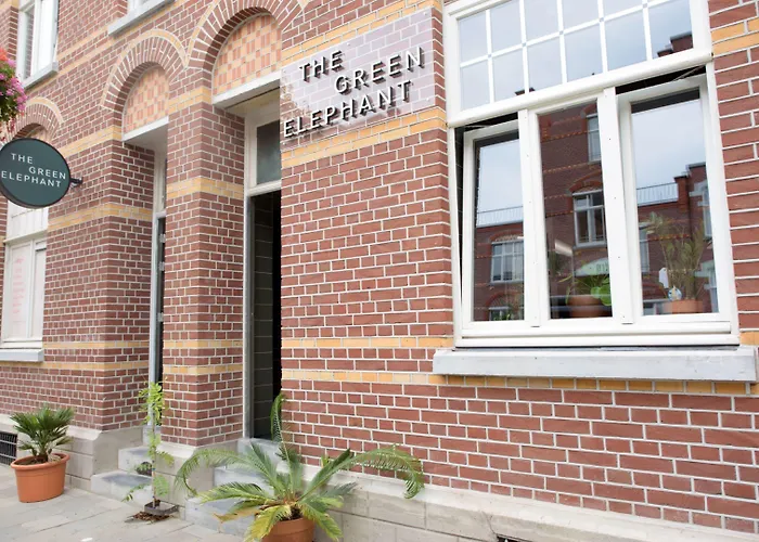 The Green Elephant Hostel & Spa